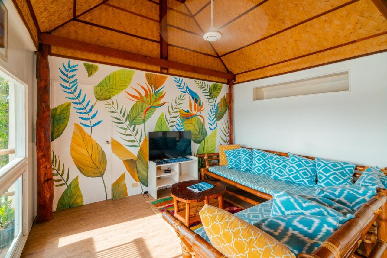 Marina Del Sol Resort & Yacht Club Busuanga Exterior photo
